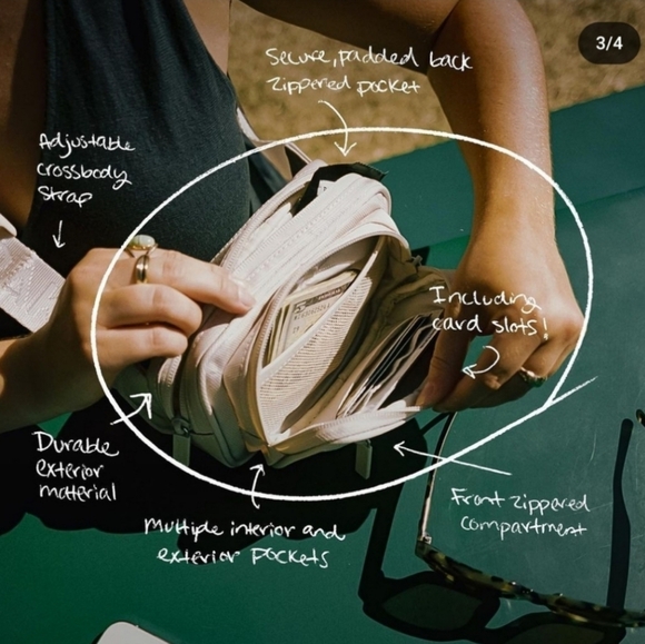 Calpak Stevyn Fanny Pack color dragon fruit - Picture 4 of 5